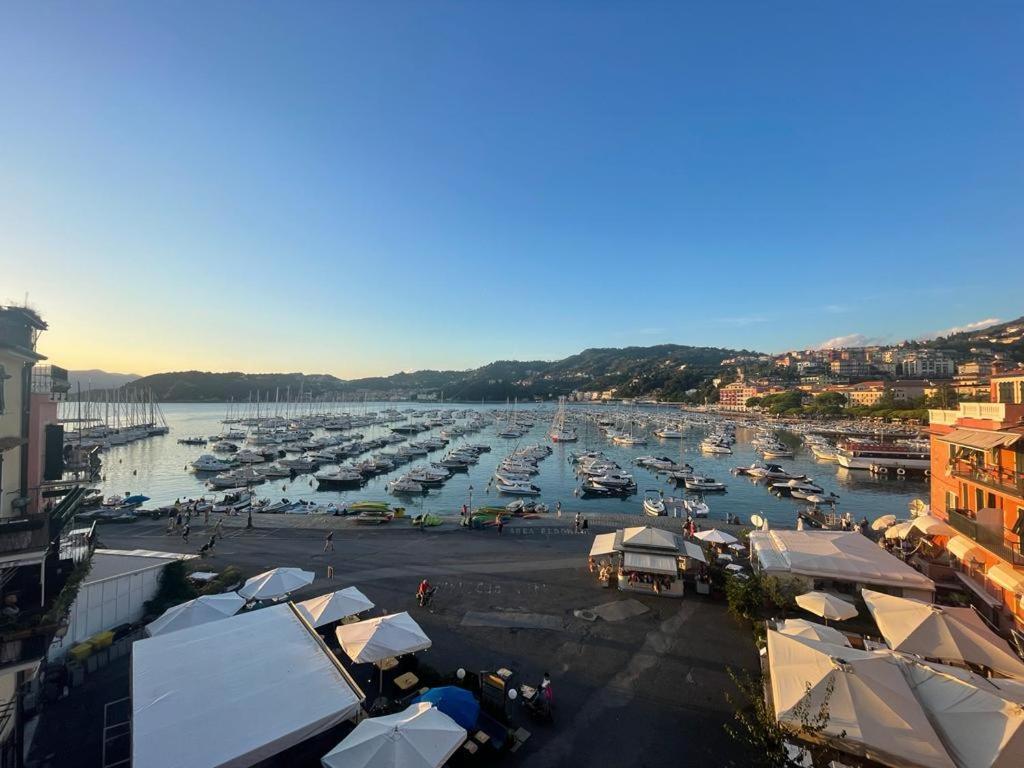Suite Ventidue - Fronte Mare Lerici Exterior photo