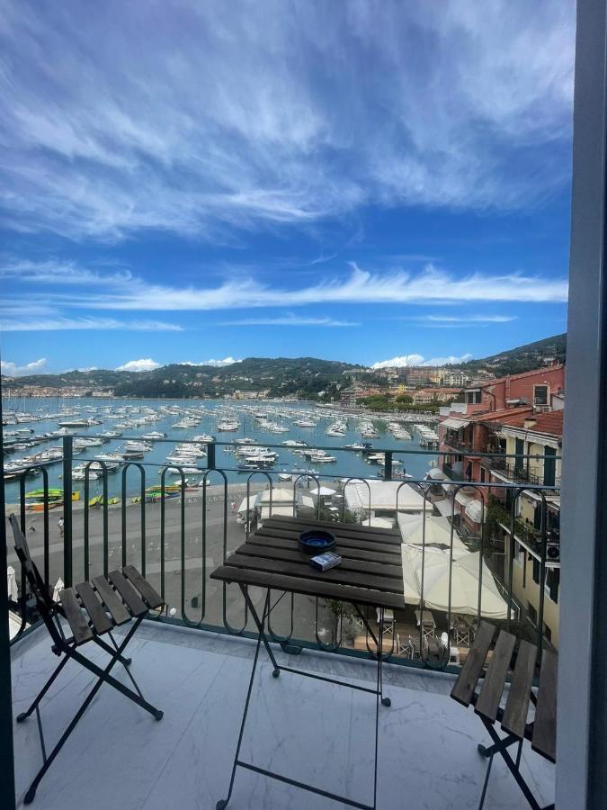 Suite Ventidue - Fronte Mare Lerici Exterior photo