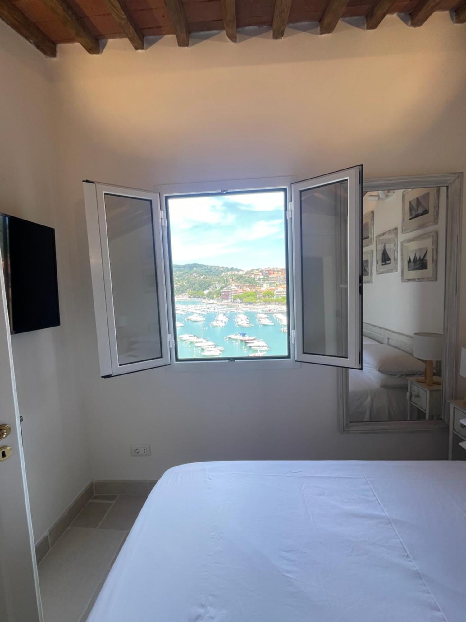 Suite Ventidue - Fronte Mare Lerici Exterior photo