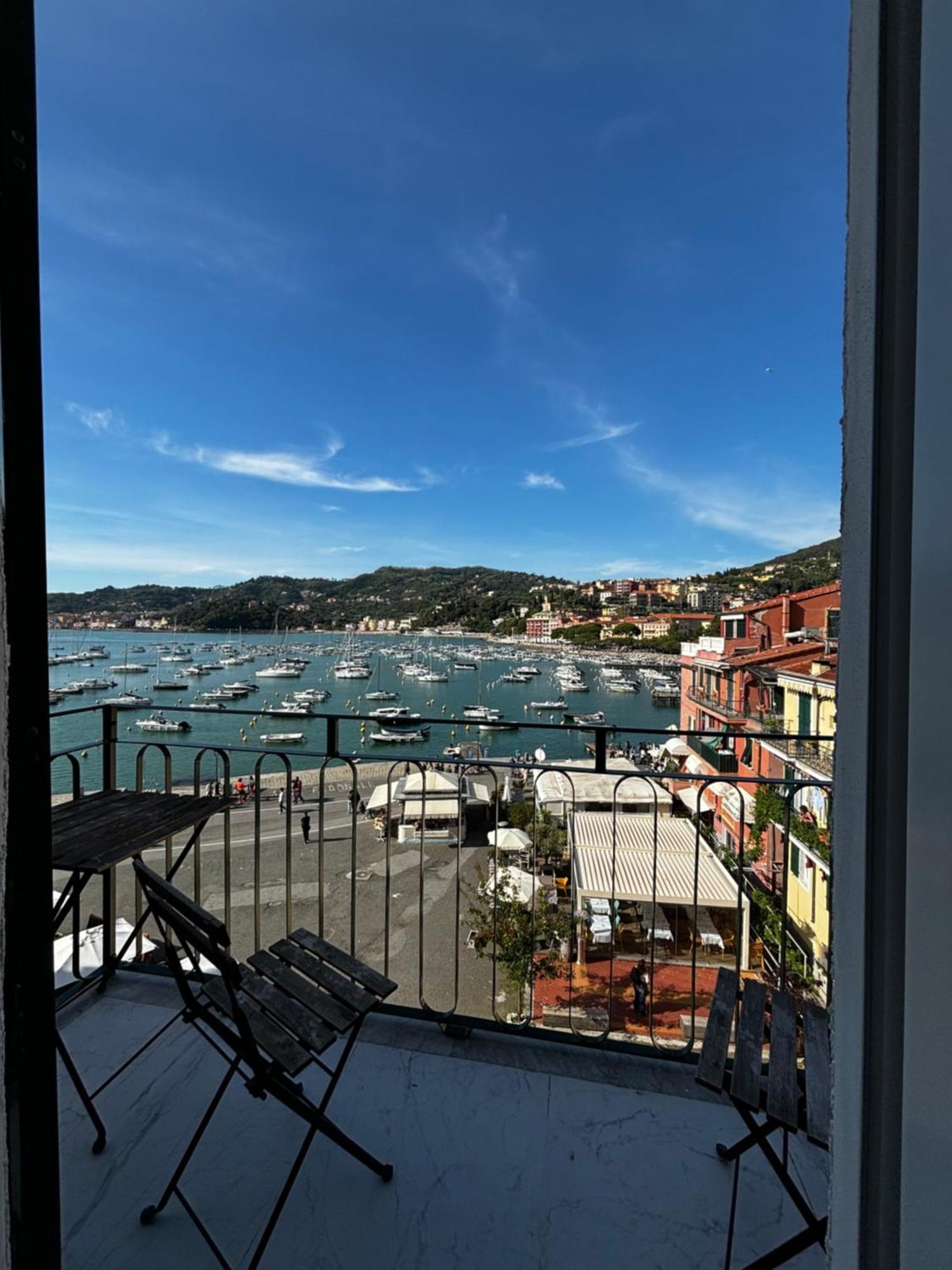 Suite Ventidue - Fronte Mare Lerici Exterior photo